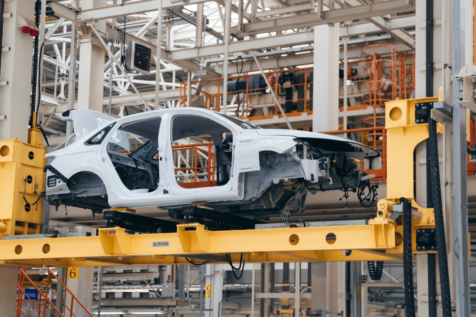How to Choose the Right Polyamide for Automotive Components